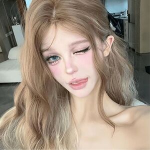 Luxurious Blonde Hair Extension